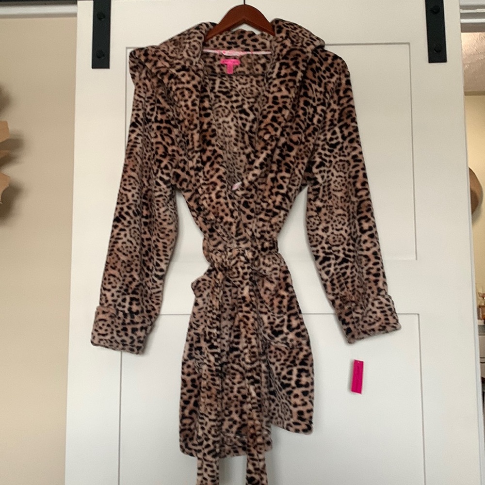 Betsey Johnson fleece cheetah print short robe BNWT